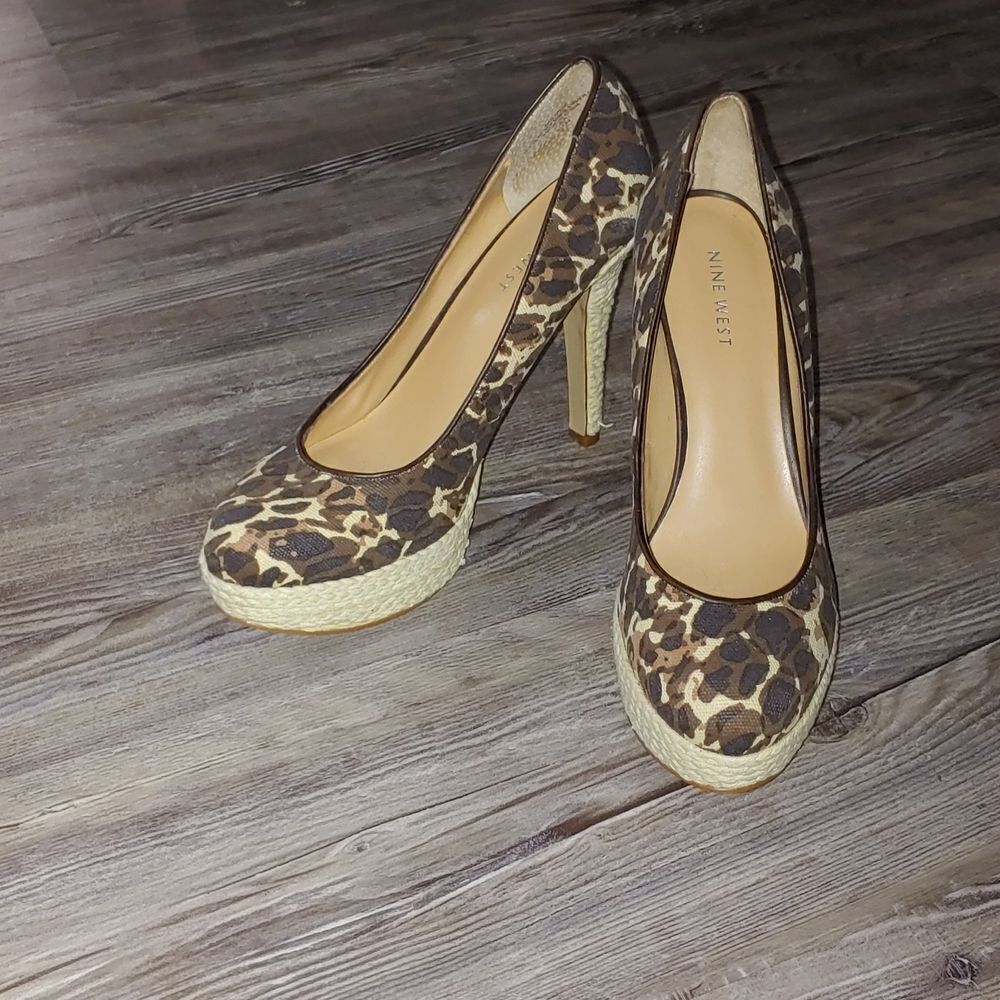Nine West cheetah print twine platform canvas  heel Sz 7